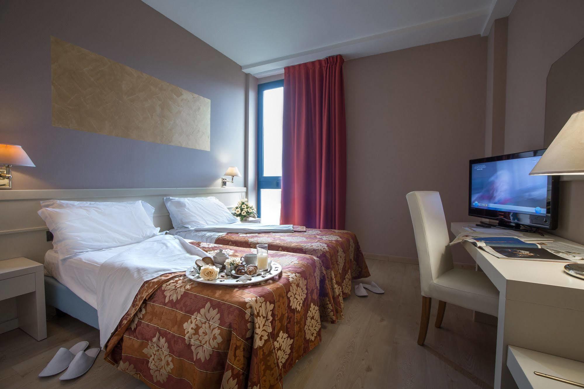 Euro Hotel Cascina Exteriör bild