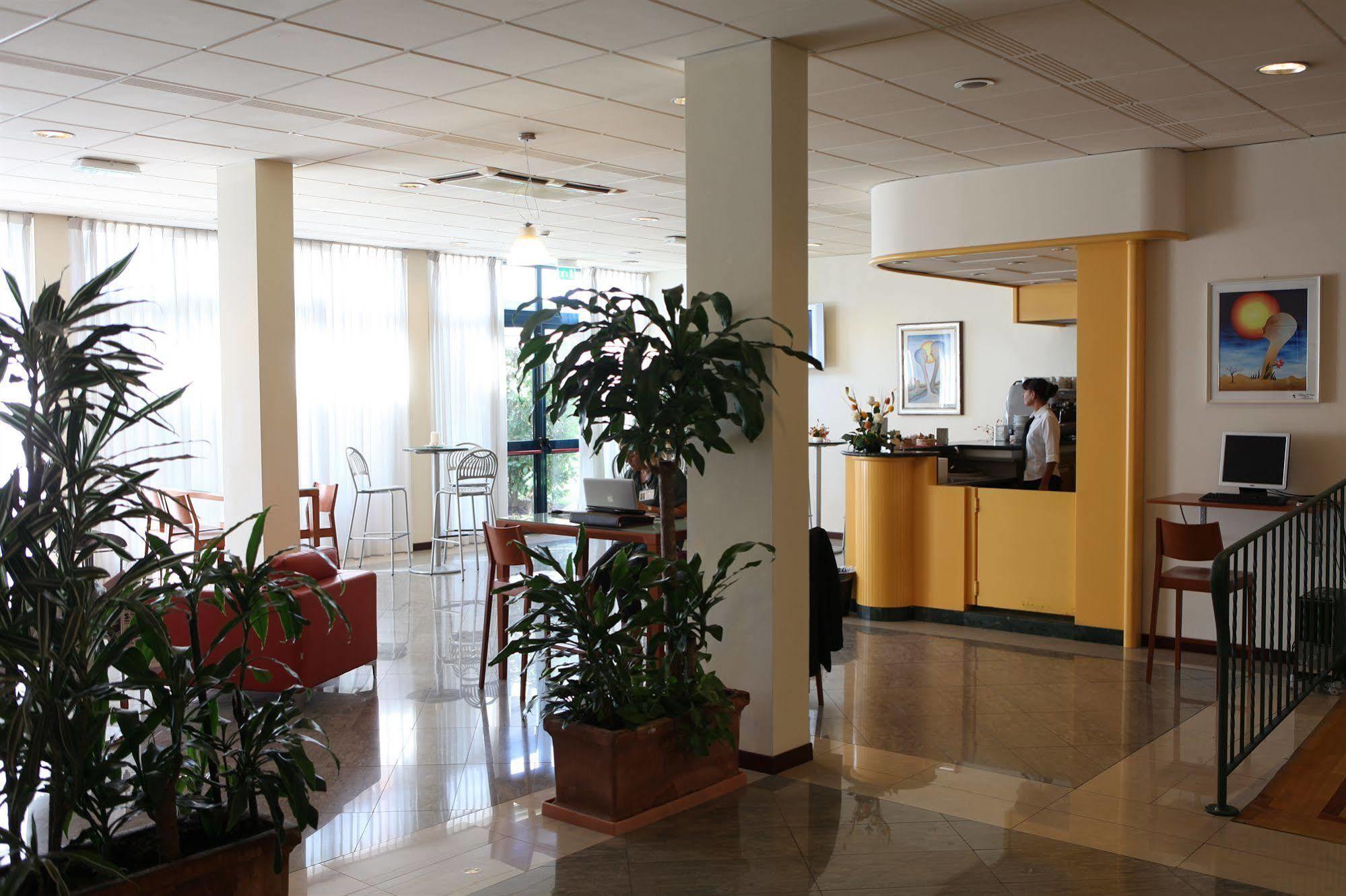 Euro Hotel Cascina Exteriör bild