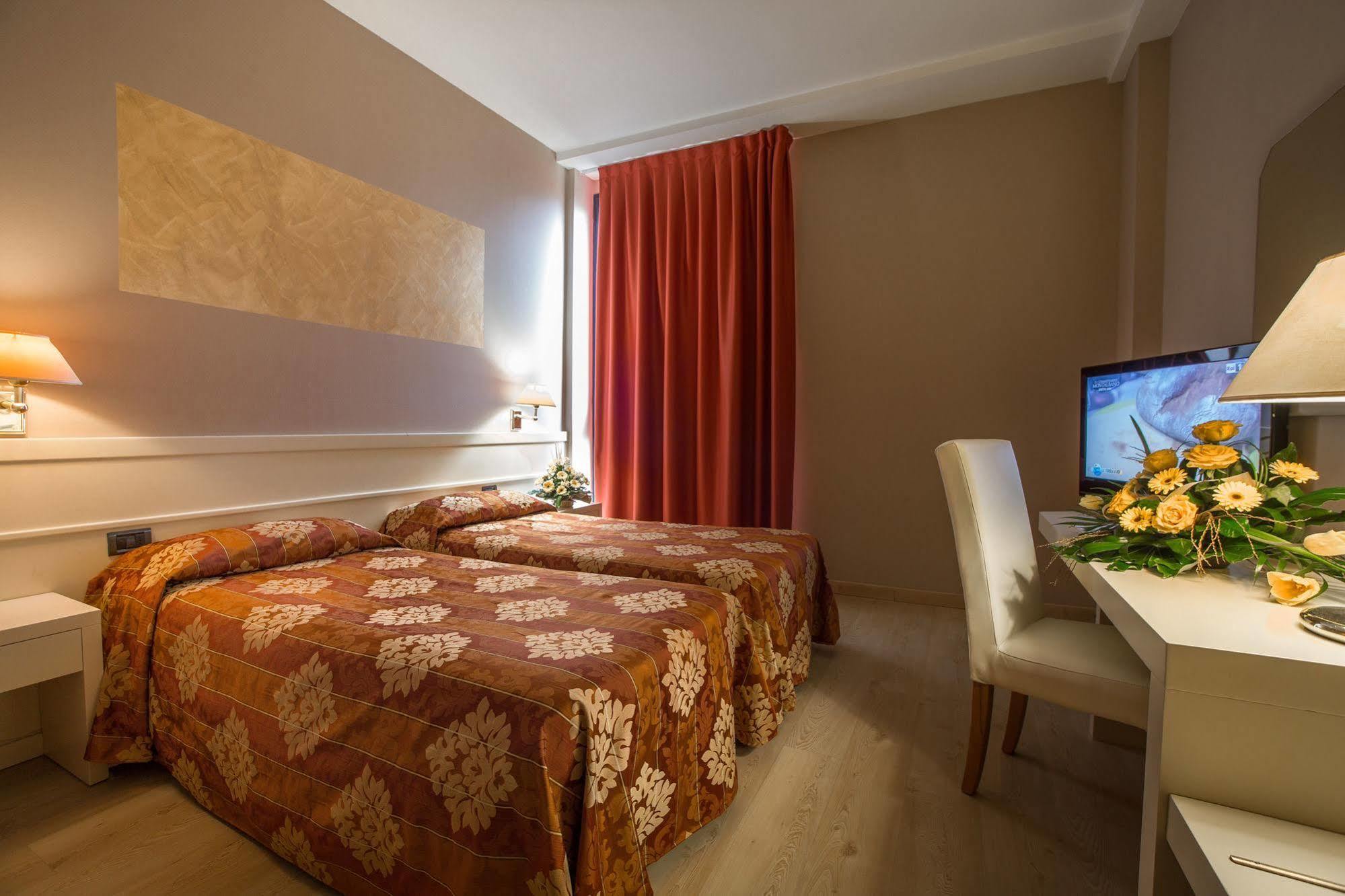 Euro Hotel Cascina Exteriör bild